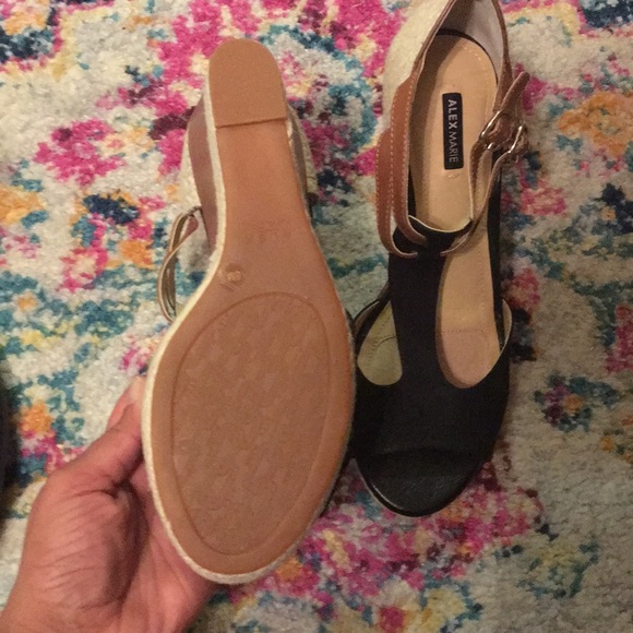 Tan color wedge size 8 - Picture 3 of 3